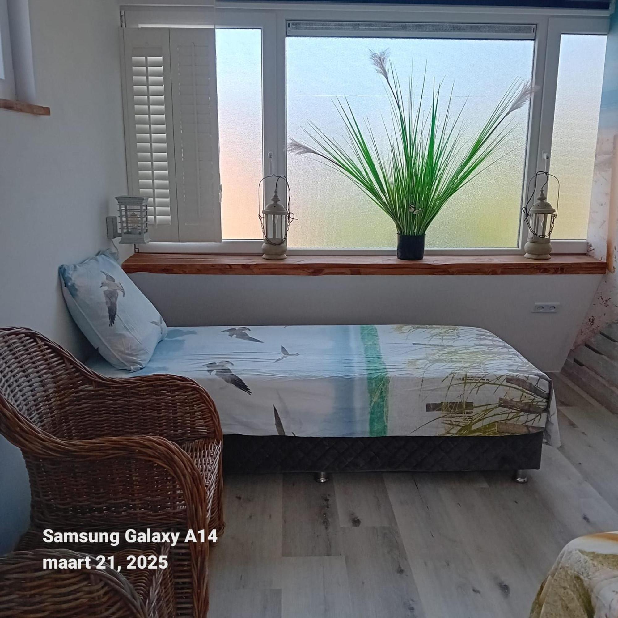 Apartamento Waterland Ooltgensplaat Exterior foto
